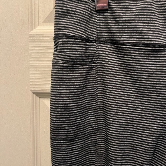 Toad & co womens gray black striped active leggings large - Picture 2 of 5